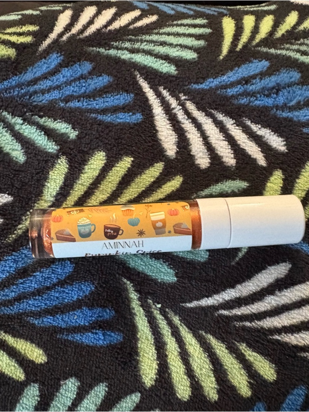 AMNH Aminnah Pumpkin Spice Lip Gloss - Shimmery Copper - Picture 2 of 3